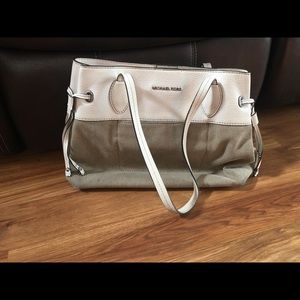 Michael Kors Authentic Sachel Bag